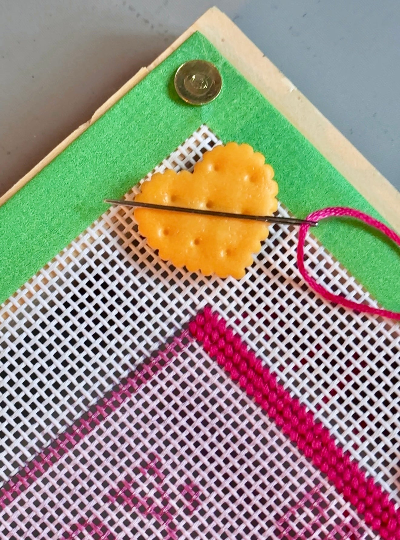 Assorted cracker needle minder